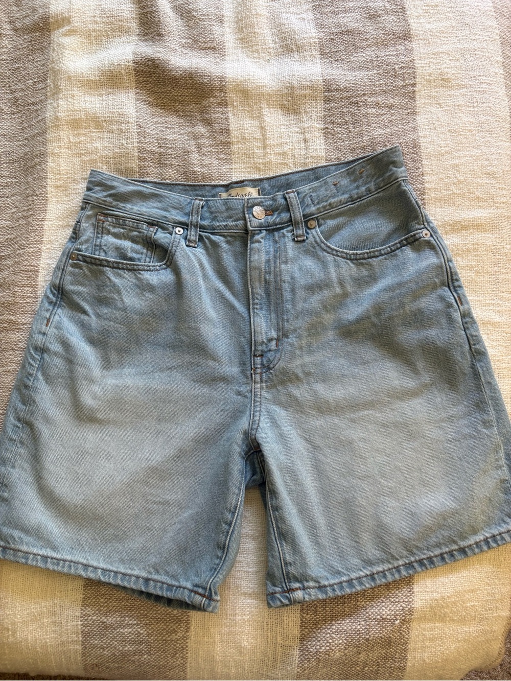 Madewell Baggy Jean Shorts - Picture 3 of 9
